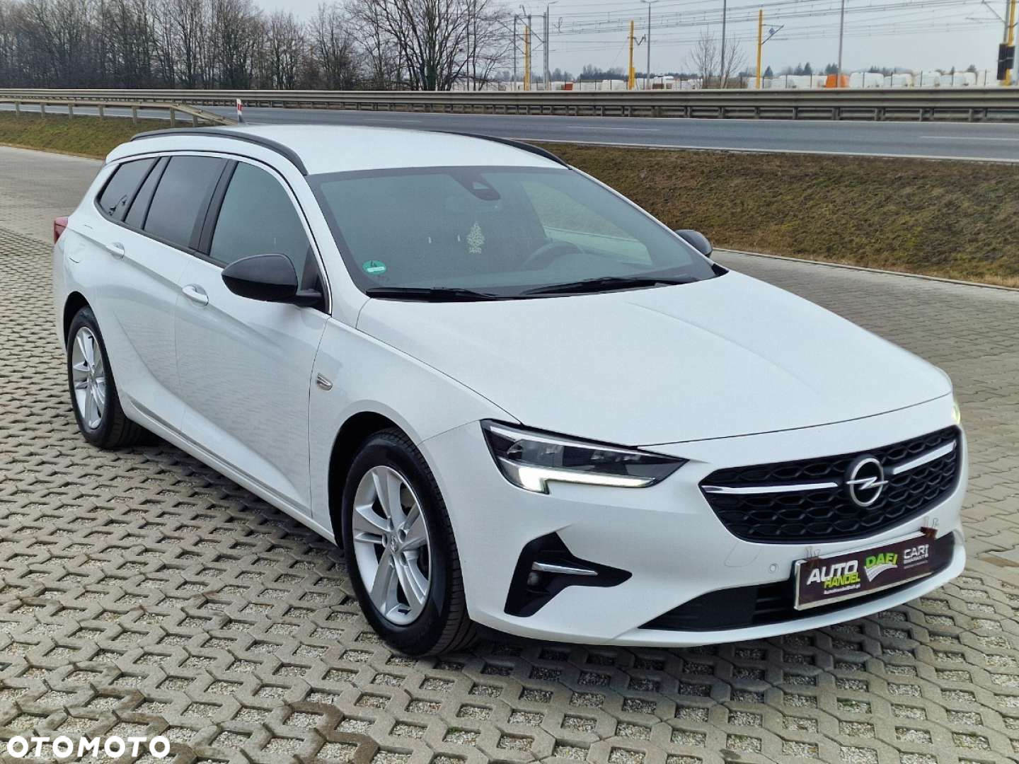 Opel Insignia - 38