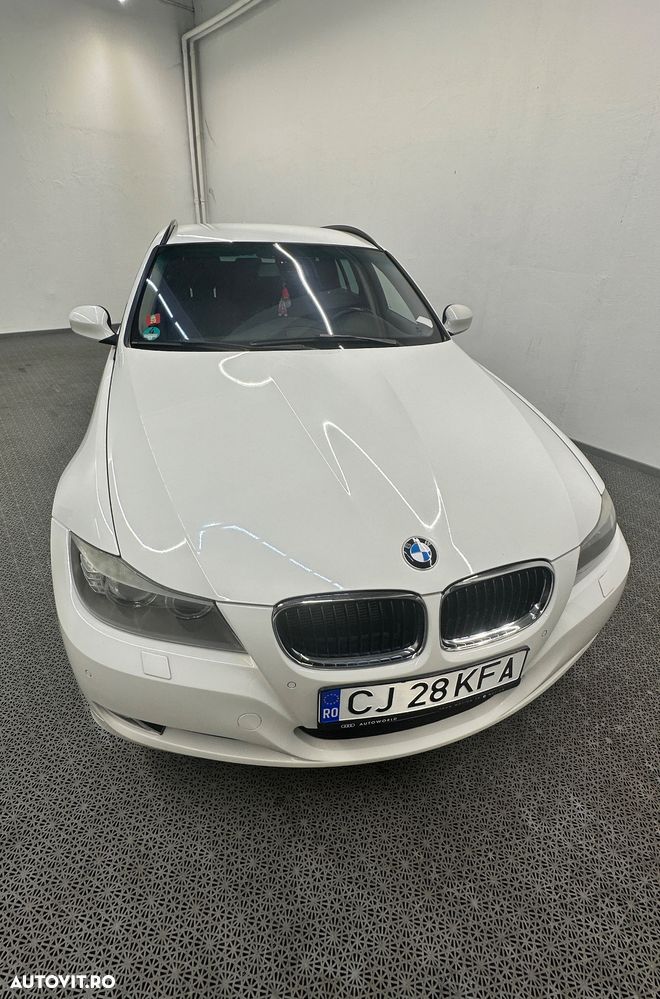 BMW Seria 3 318d DPF Aut. - 2