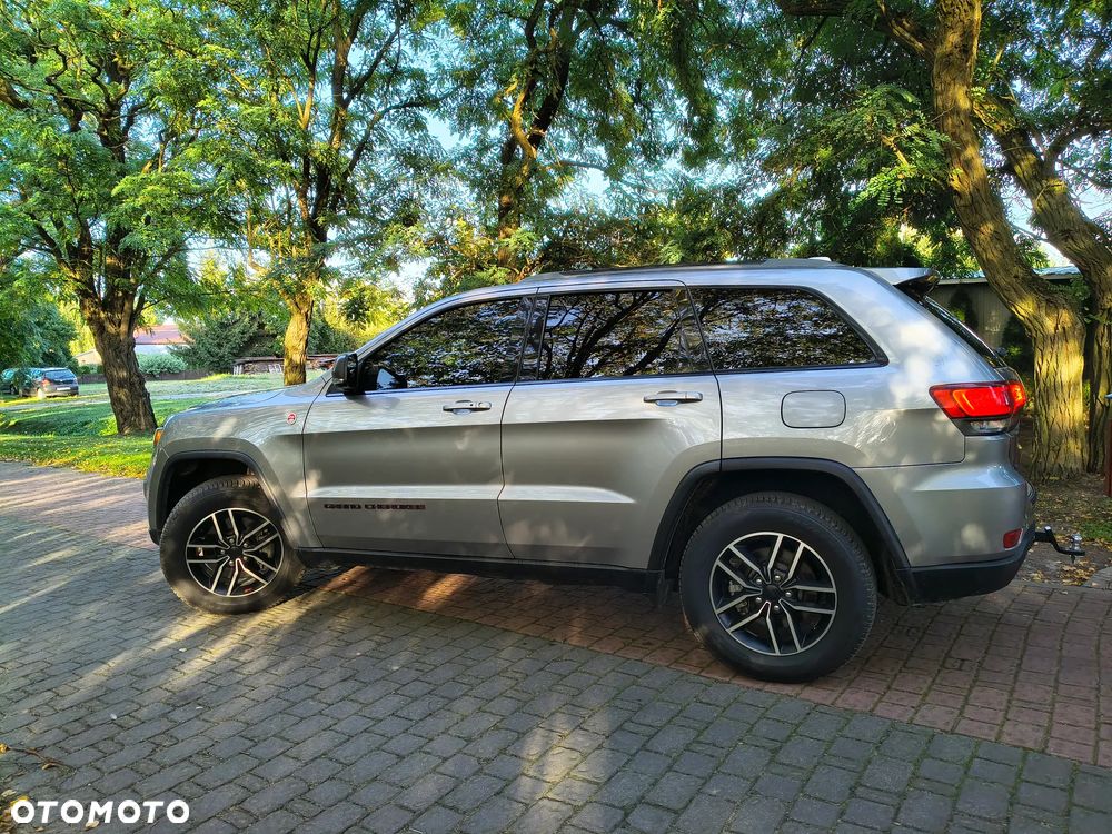 Jeep Grand Cherokee - 8
