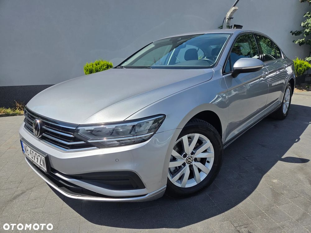 Volkswagen Passat - 29
