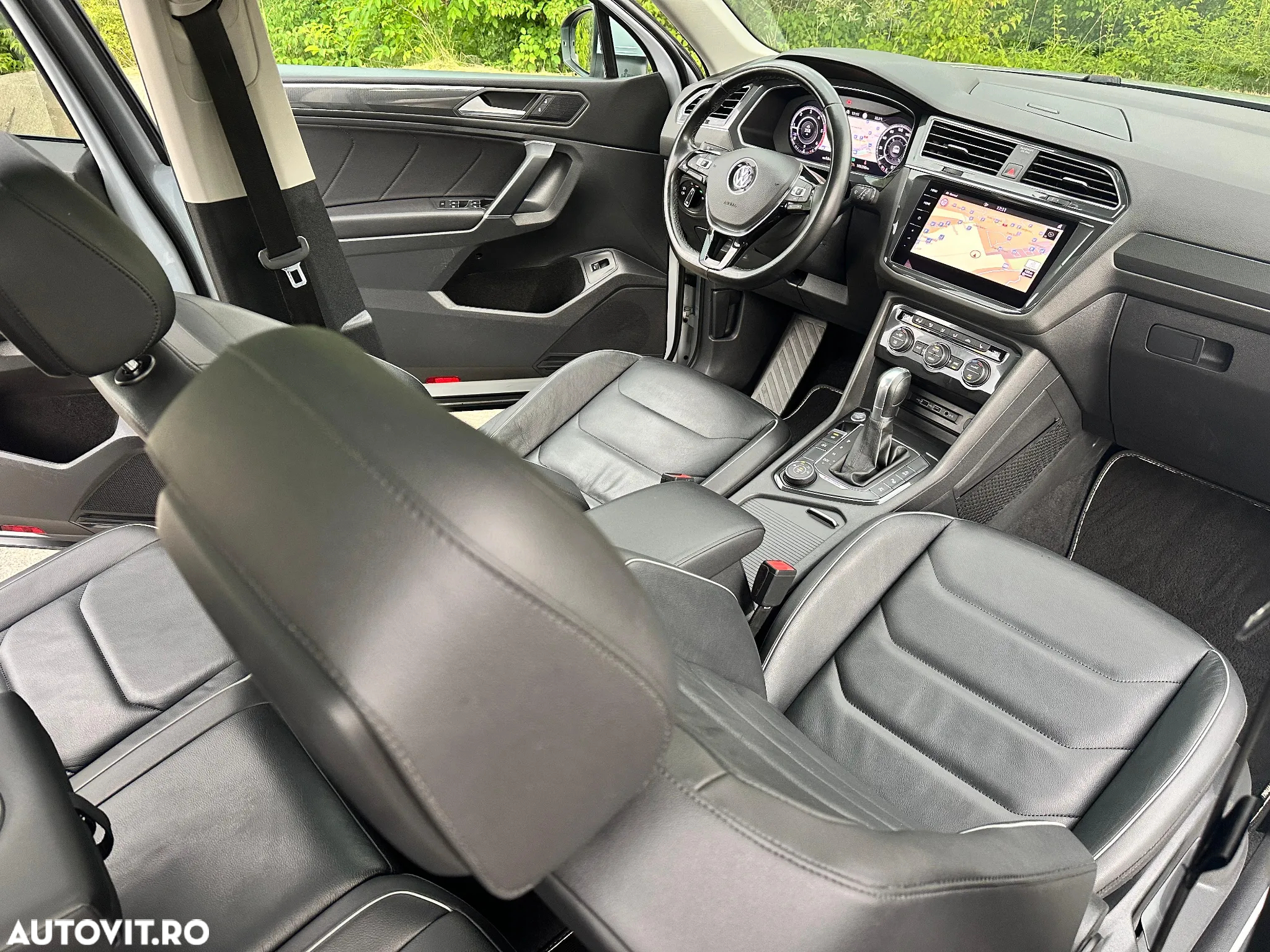 Volkswagen Tiguan Allspace 2.0 TDI 4Mot DSG R-Line - 9