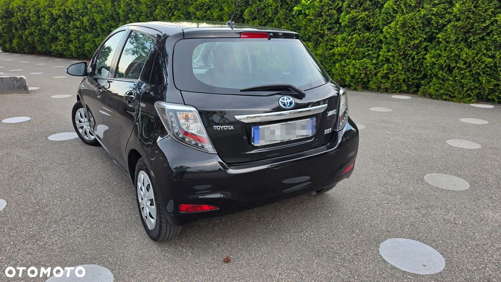 Toyota Yaris - 30