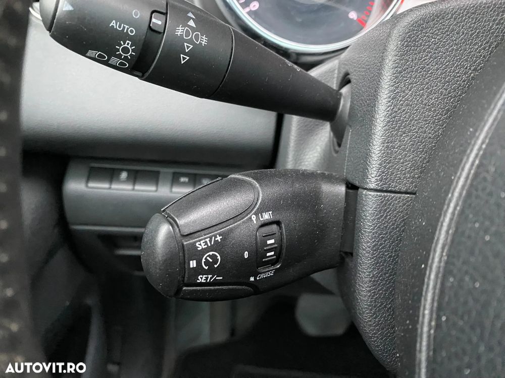 Peugeot 5008 - 5