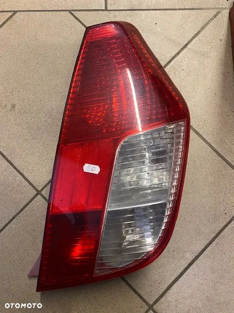 LAMPA TYŁ LEWA 92401-0X0XX PRAWA 92402-0X0XX HYUNDAI I10 - 7
