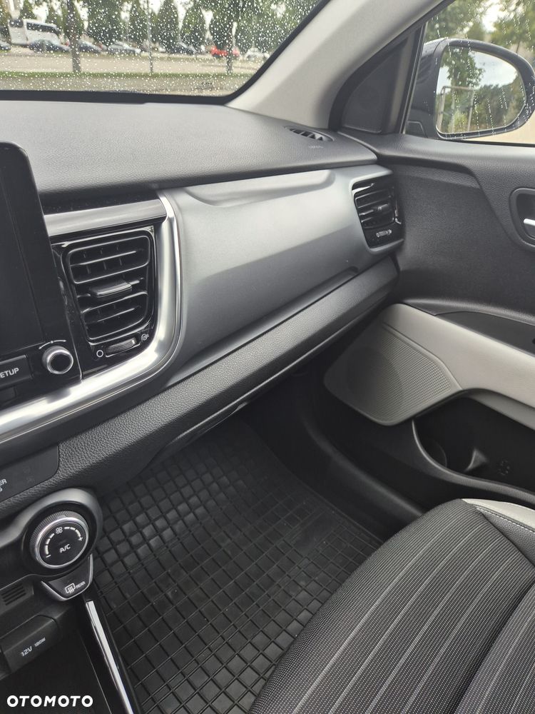 Kia Stonic 1.0 T-GDI L Business Line - 23