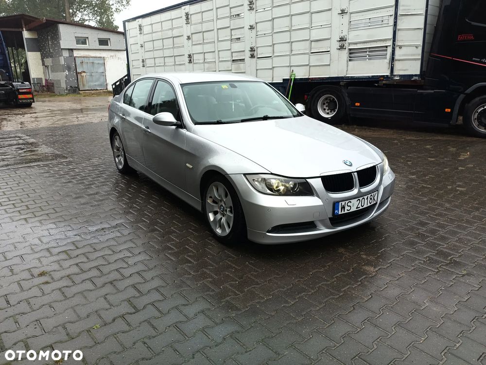 BMW Seria 3 330i - 2