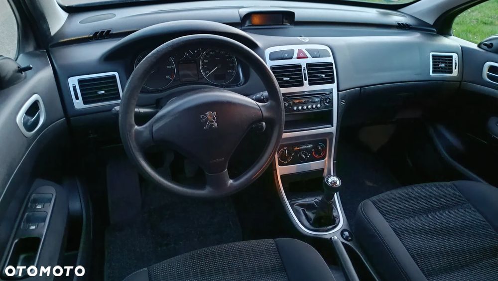 Peugeot 307 HDi Break 110 Premium - 18