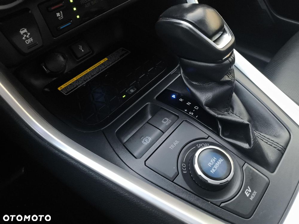 Toyota RAV4 2.5 Hybrid Executive 4x4 - 24