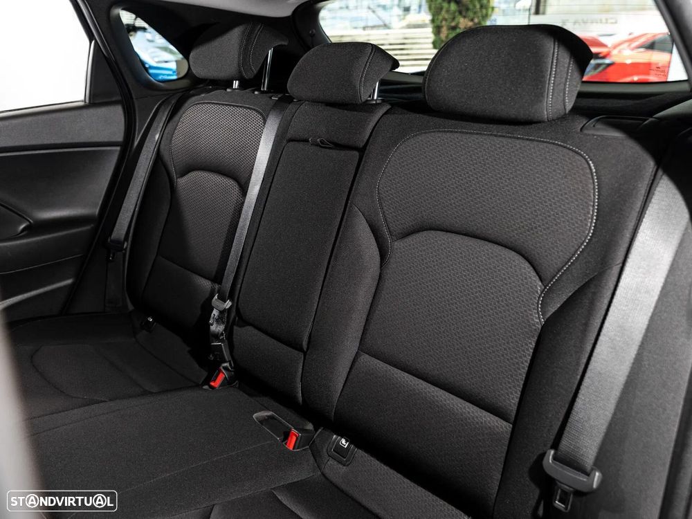 Hyundai i30 1.6 CRDI STyle — fotografia 22