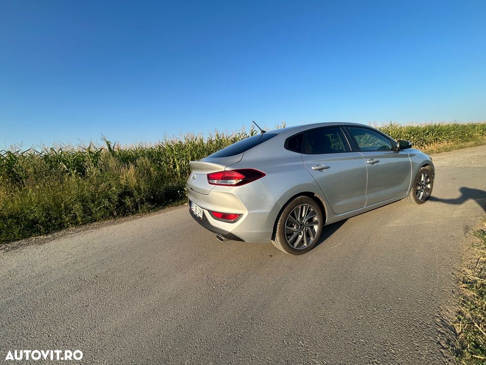 Hyundai i30 1.0 T-GDI 120CP 5DR Highway - 11