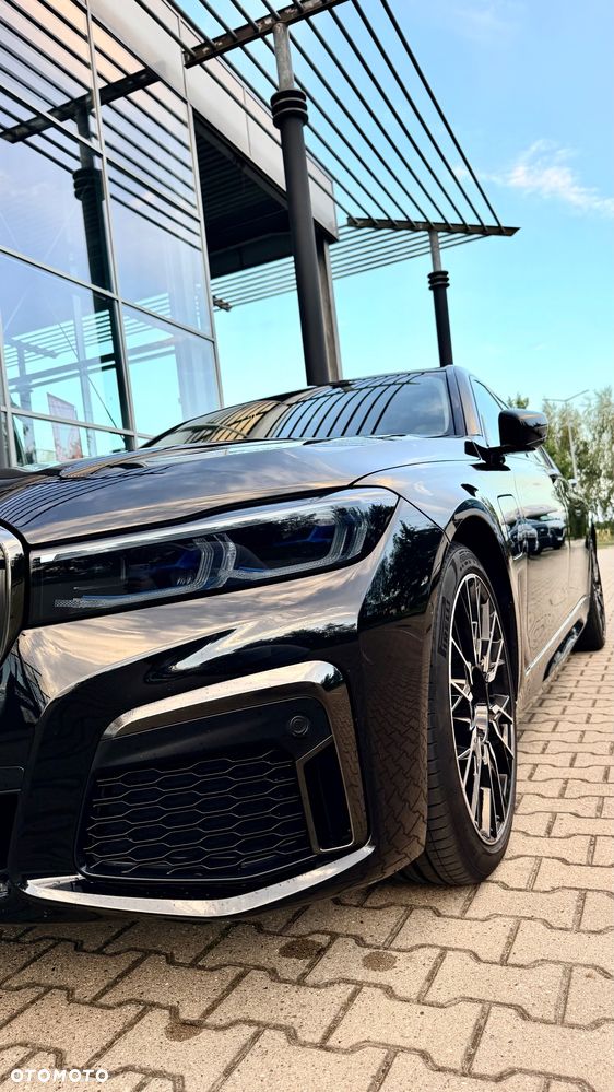 BMW Seria 7 745Le xDrive sport - 3