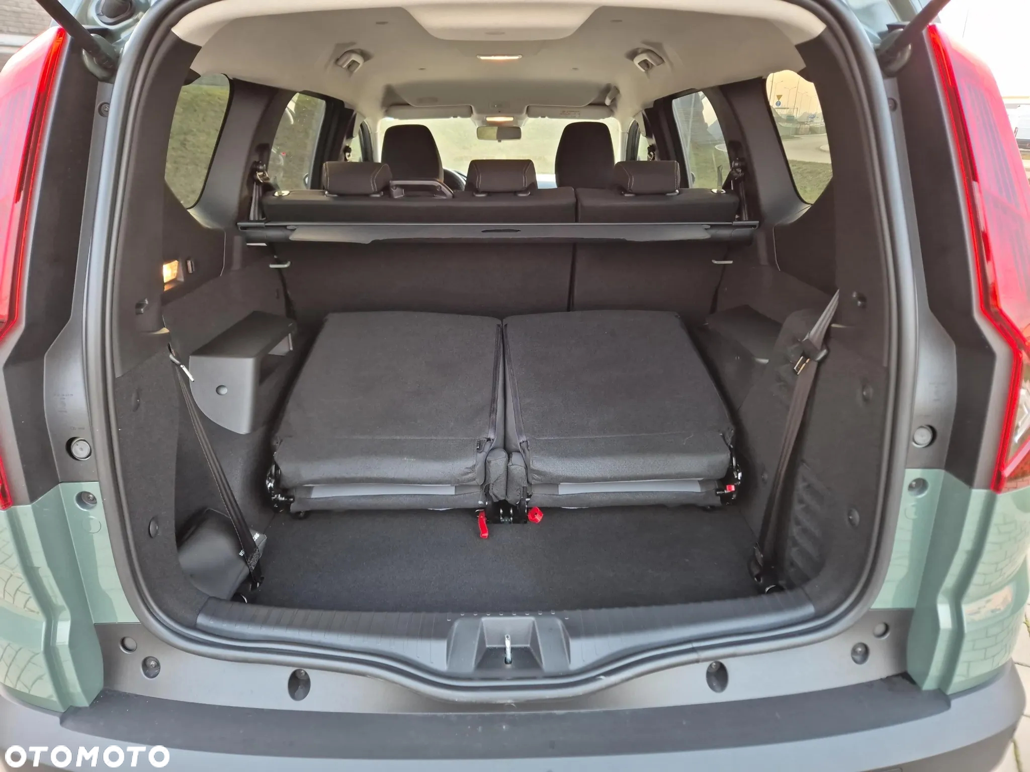 Dacia Jogger 1.0 TCe Extreme 7os - 17