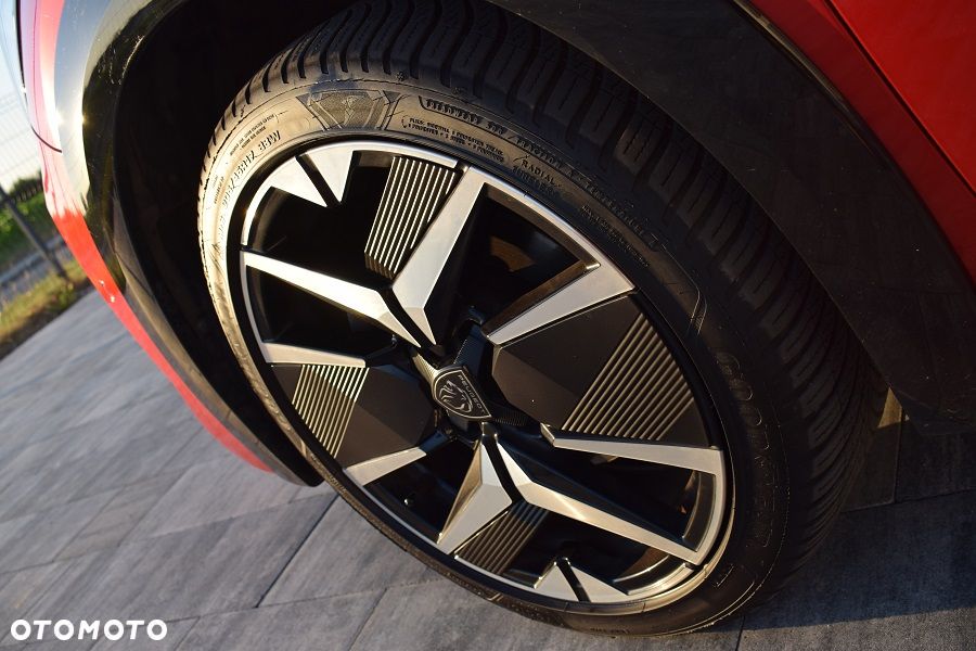 Peugeot 208 PureTech 100 GT Pack - 29