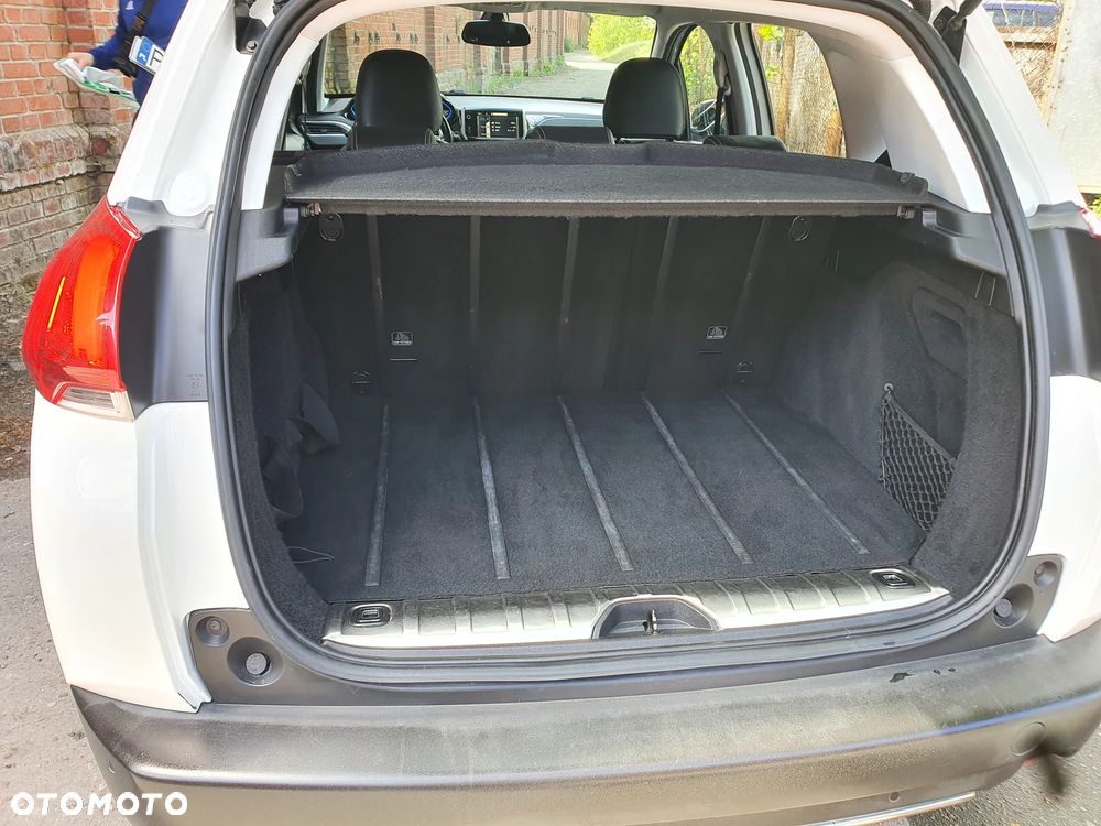 Peugeot 2008 PureTech 82 ETG5 STOP&START Allure - 23