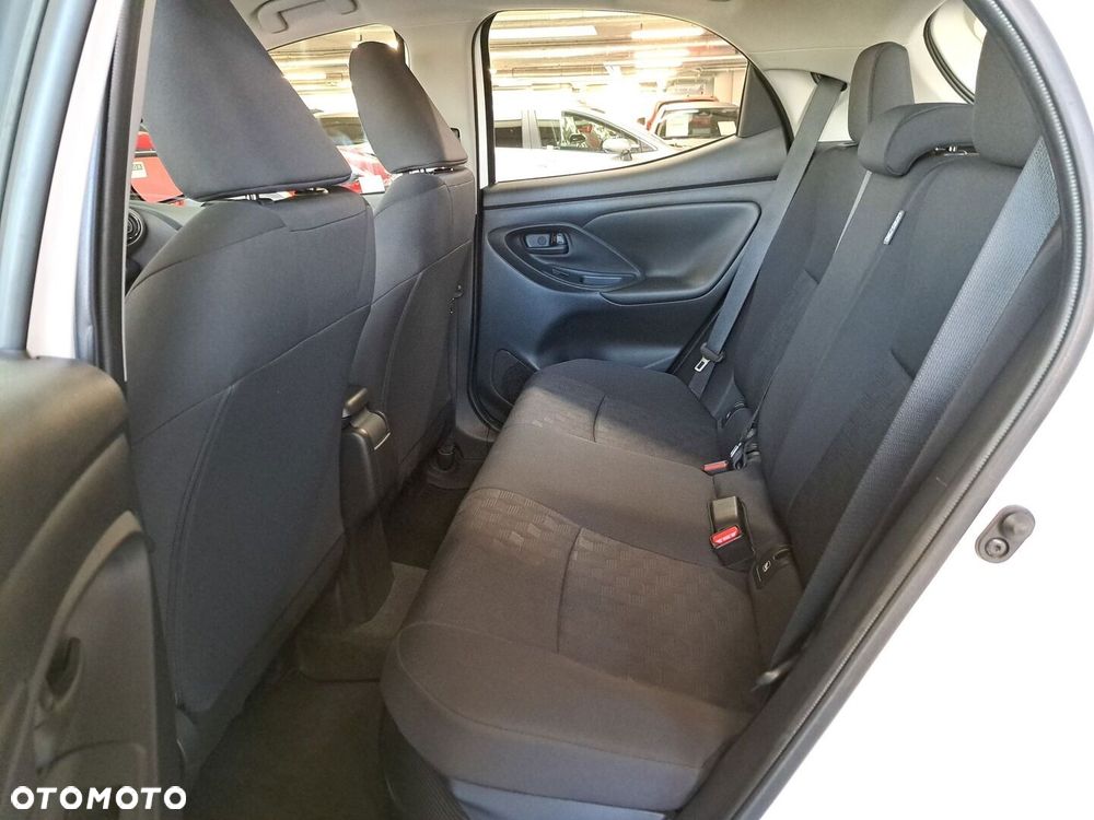 Toyota Yaris - 11