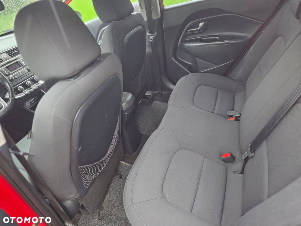 Kia Rio 1.2 M - 11
