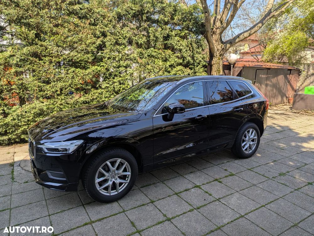 Volvo XC 60 B5 MHEV AT8 AWD Momentum Pro - 1