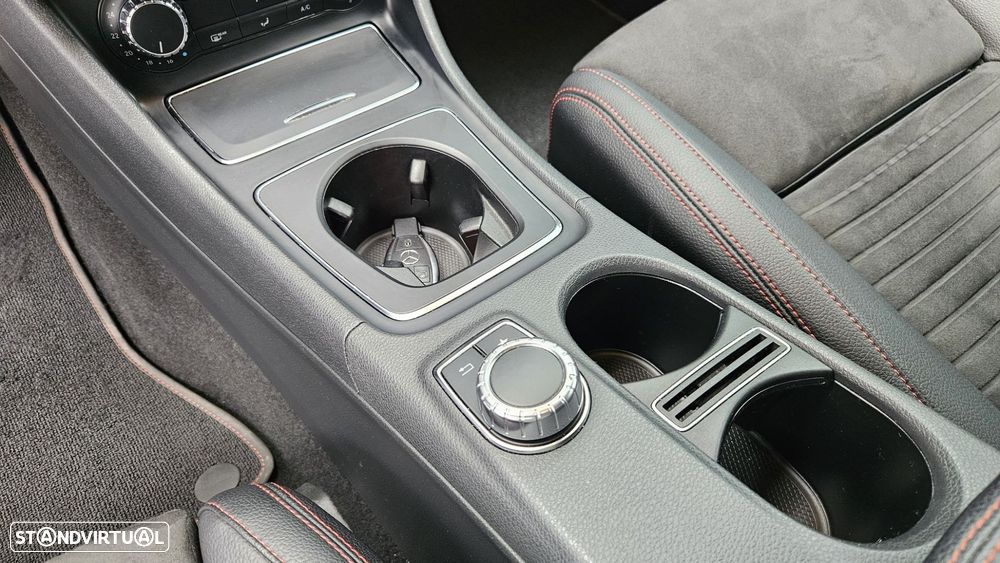 Mercedes-Benz GLA 250 AMG Line 4-Matic - 17