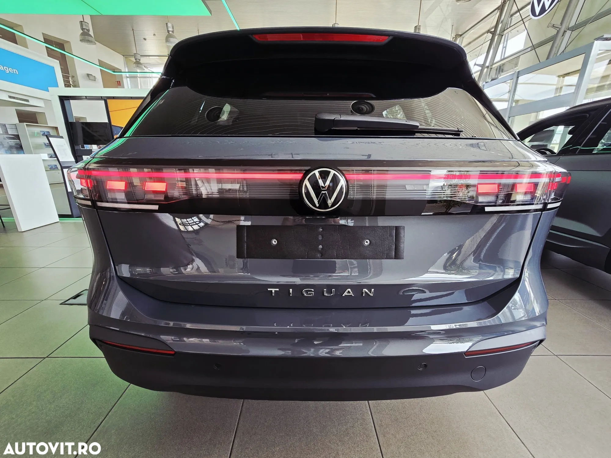 Volkswagen Tiguan 2.0 TDI DSG Life - 8