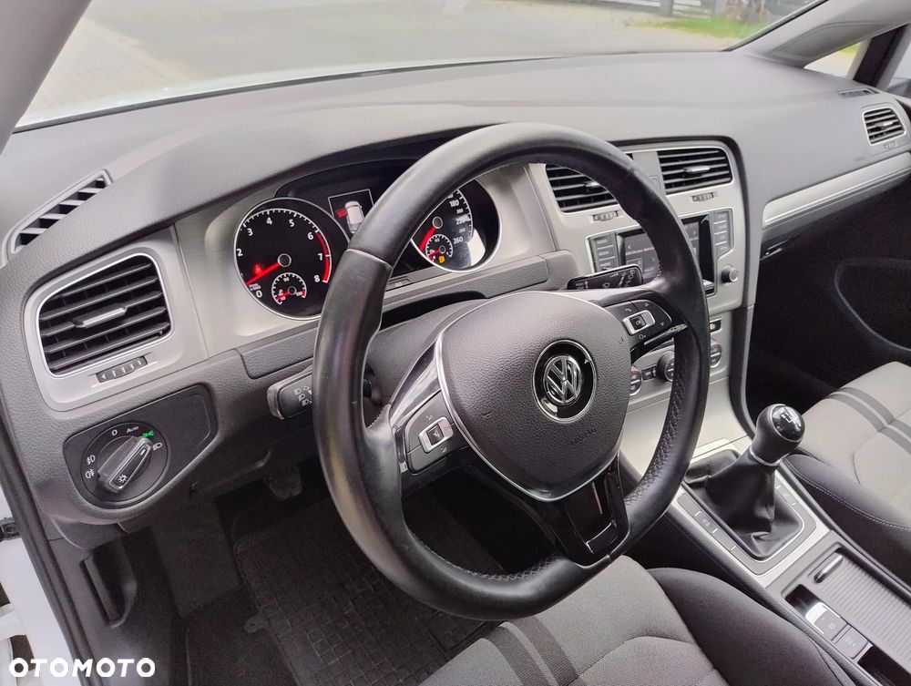 Volkswagen Golf - 7