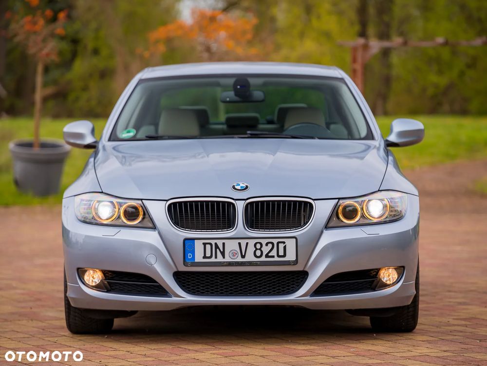 BMW Seria 3 318i Edition Exclusive - 3