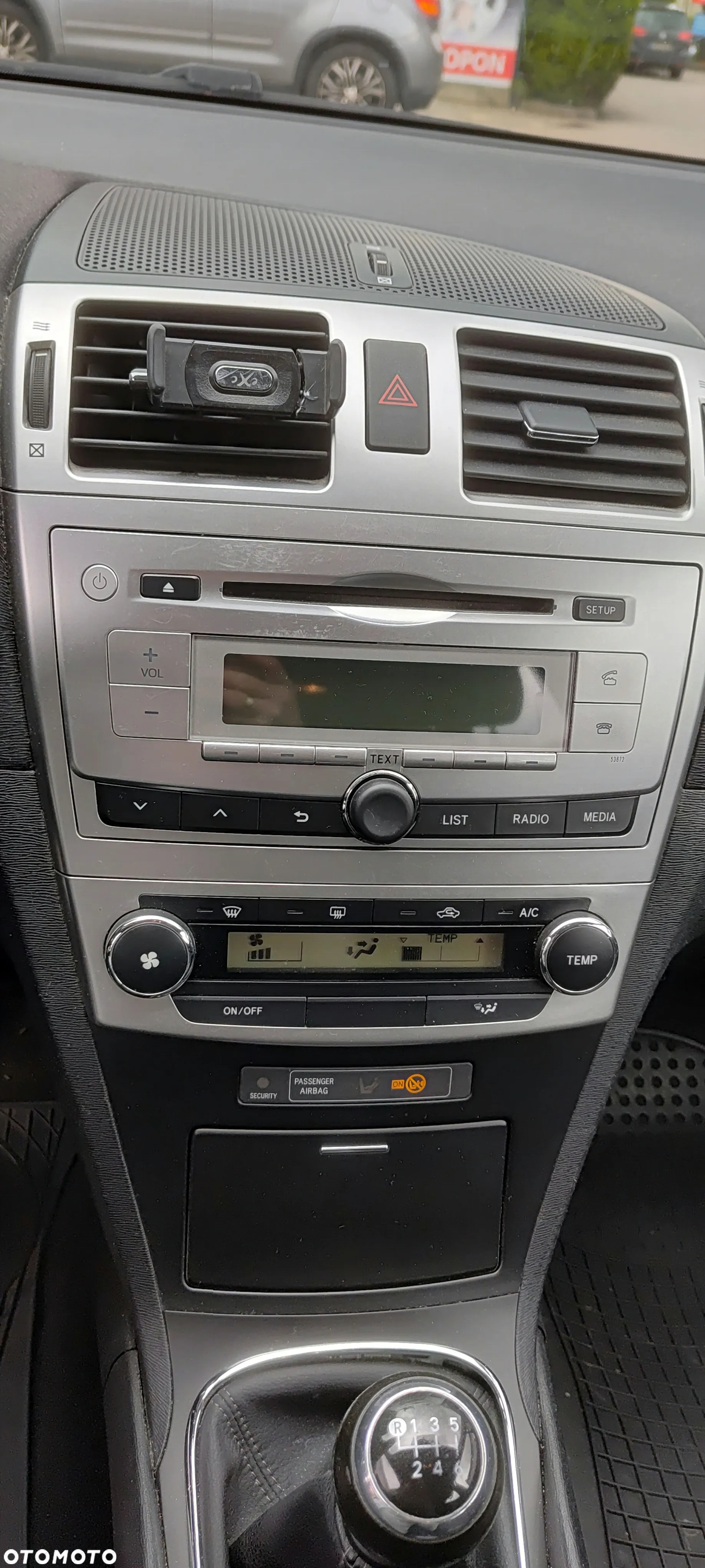 Toyota Avensis - 9
