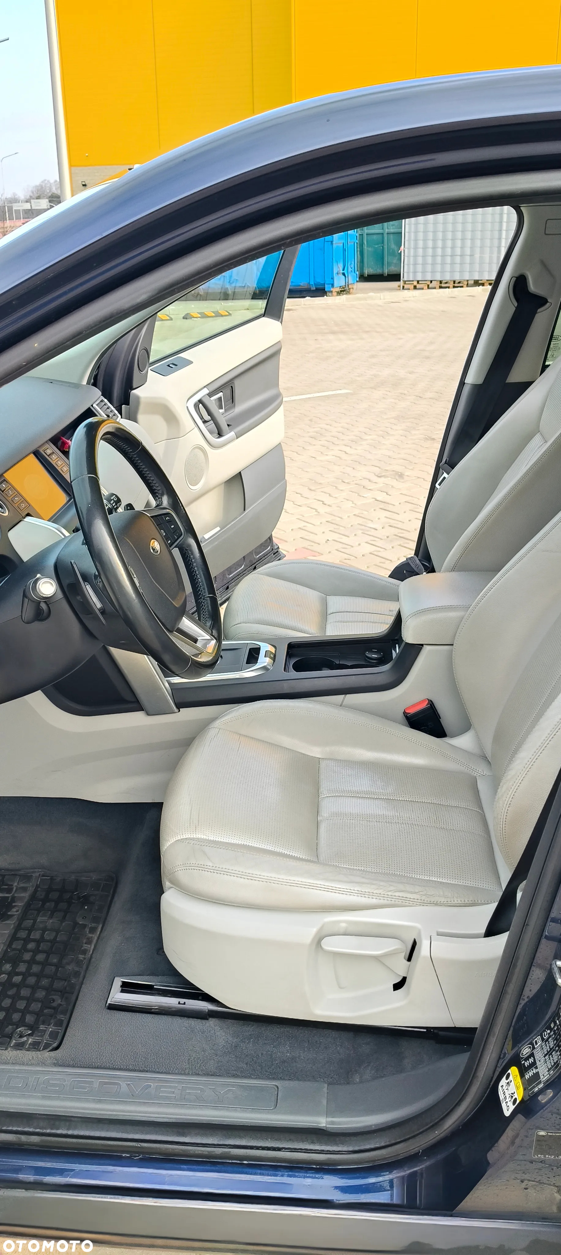 Land Rover Discovery Sport 2.0 TD4 SE - 12