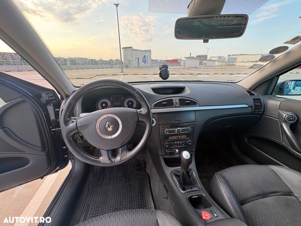 Renault Laguna 2.0 16V Dynamique - 8