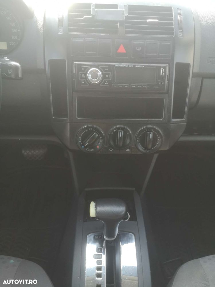 Volkswagen Polo 1.4 Attractive Aut - 5