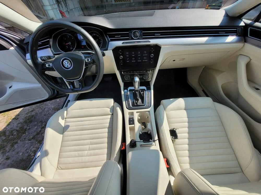 Volkswagen Passat 2.0 TDI BMT 4Mot Highline DSG - 12