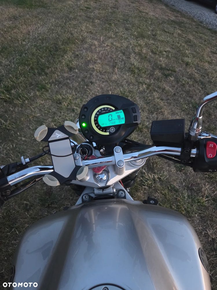 Yamaha FZ6 - 3
