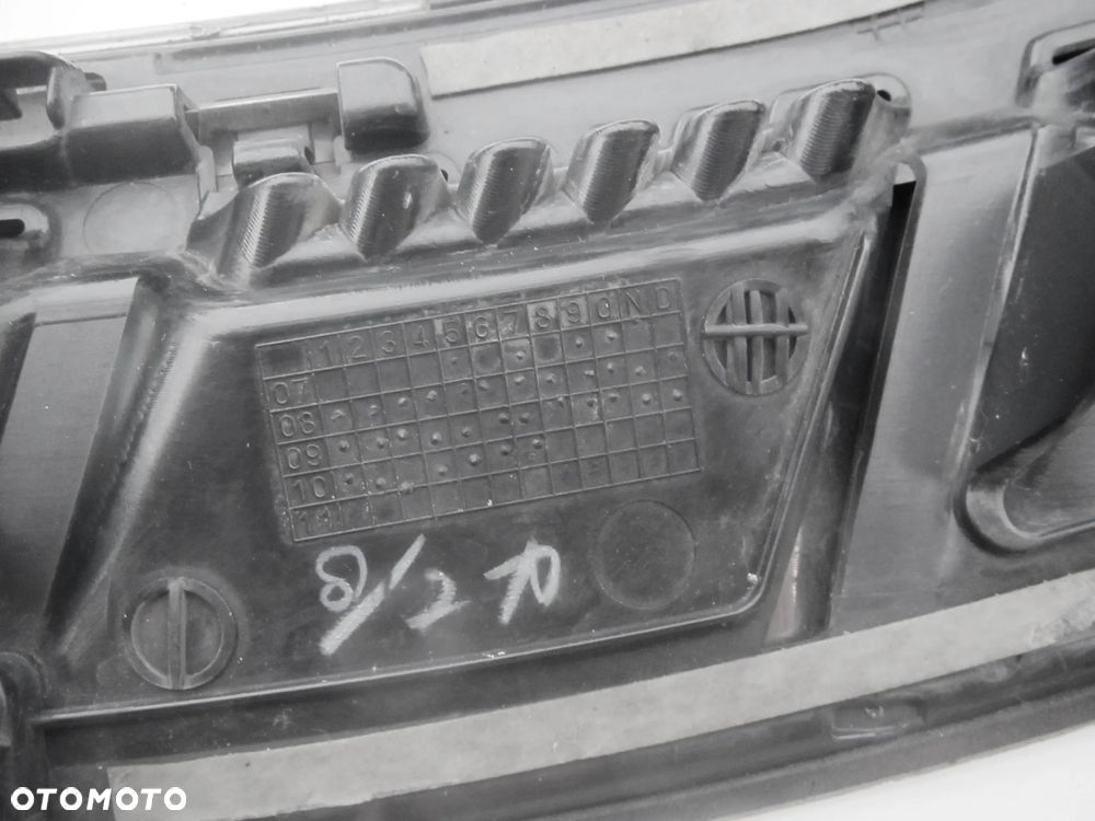 NISSAN INFINITI QX70 błotnik listwa WLOT chrom OE - 6