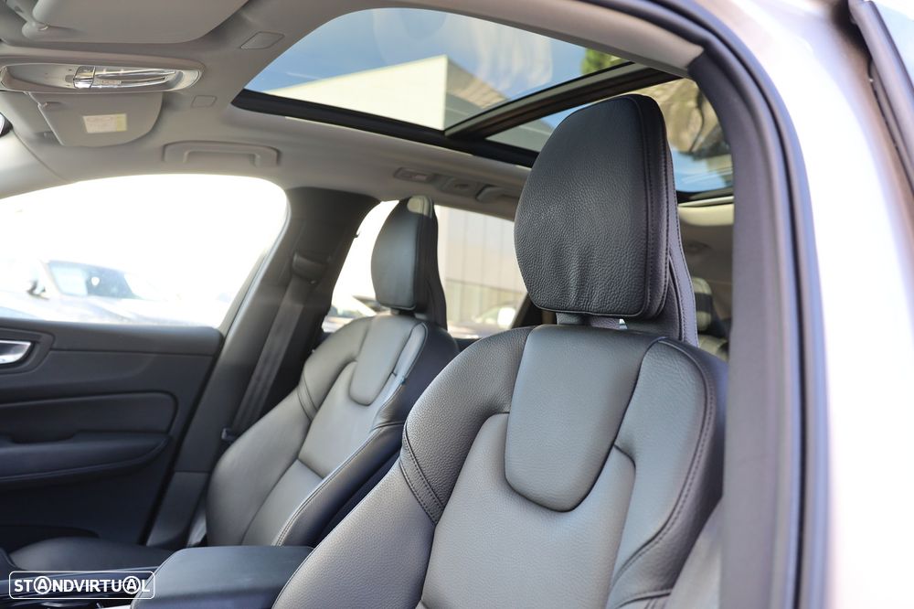 Volvo XC 60 2.0 T6 PHEV Plus Bright AWD - 7