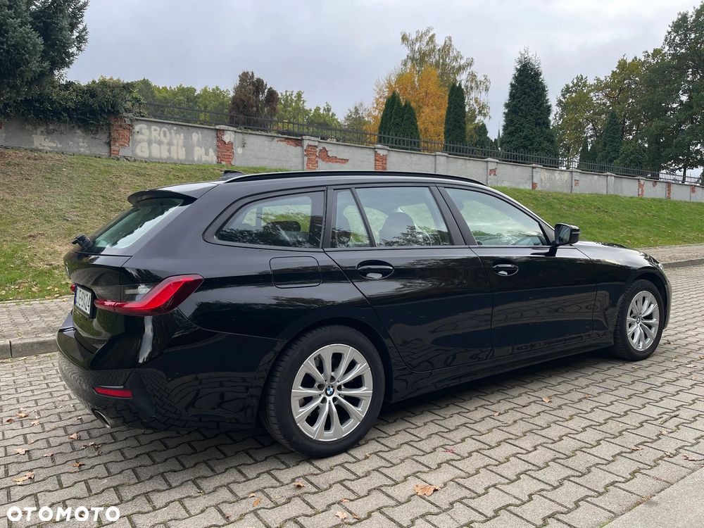 BMW Seria 3 320i Advantage - 16