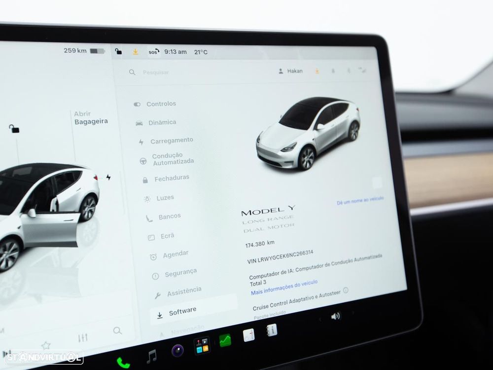 Tesla Model Y Long Range Dual Motor AWD - 26