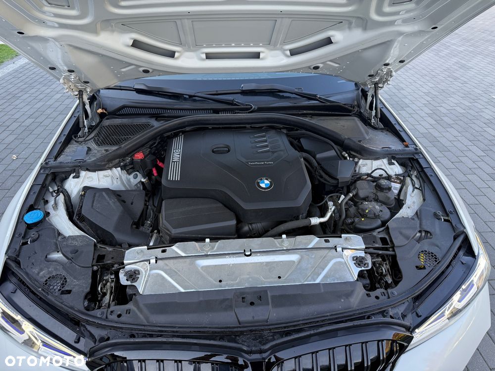 BMW Seria 3 330i M Sport sport - 15