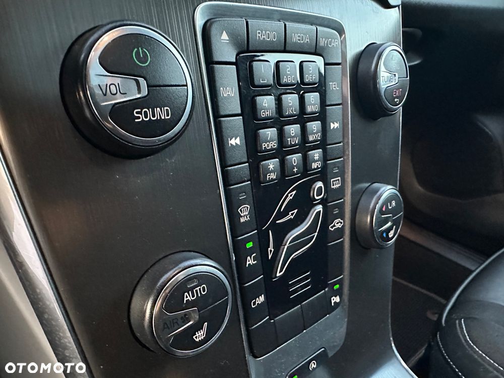 Volvo V40 D2 Momentum - 10
