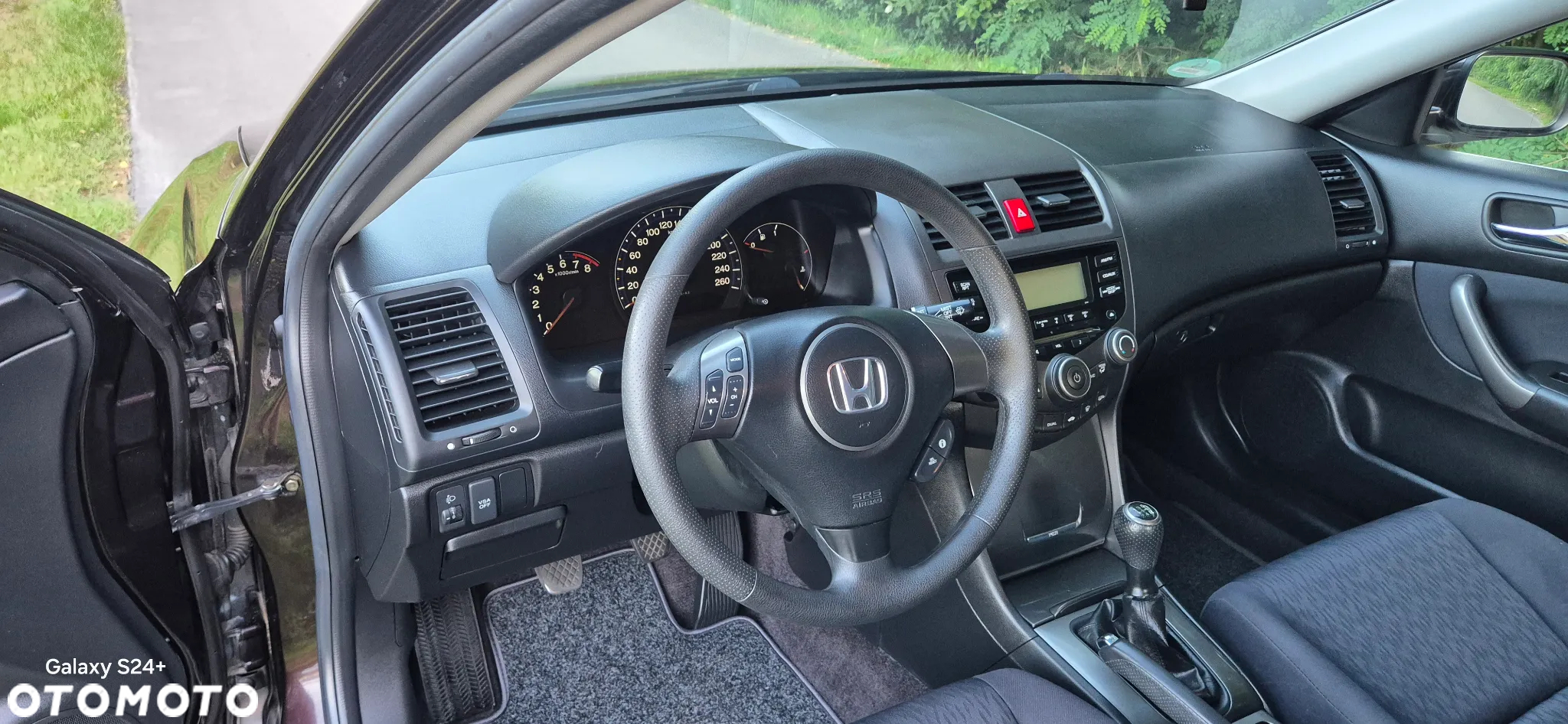 Honda Accord 2.0 Comfort - 11