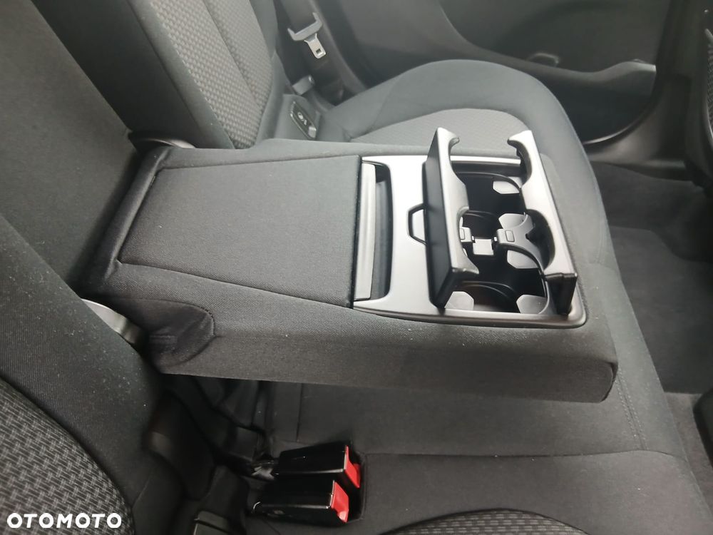BMW Seria 2 218d xDrive Luxury Line - 27