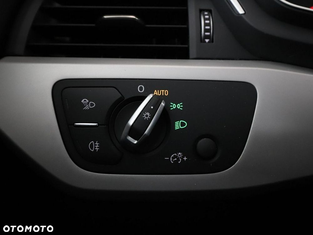 Audi A4 Avant 30 TDI mHEV S tronic - 35