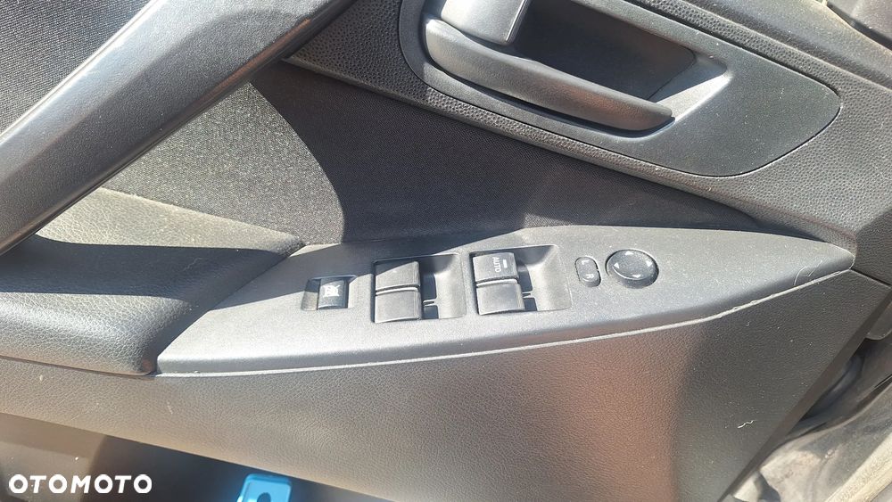 Mazda 3 2.0 Exclusive + - 4
