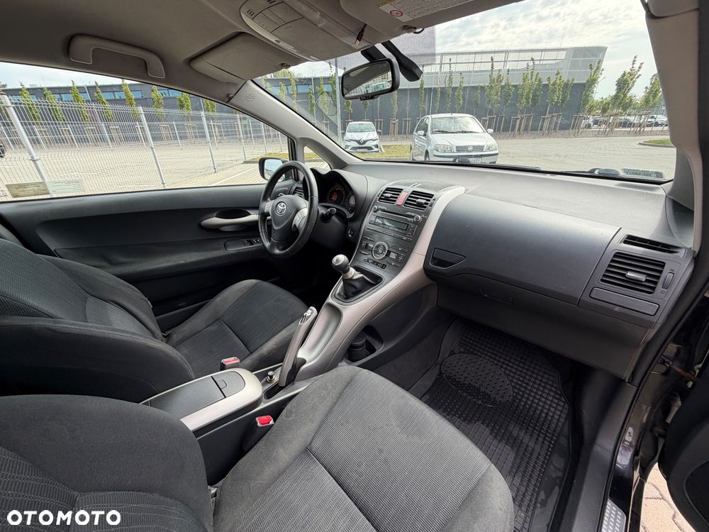 Toyota Auris 1.6 VVT-i Prestige - 23