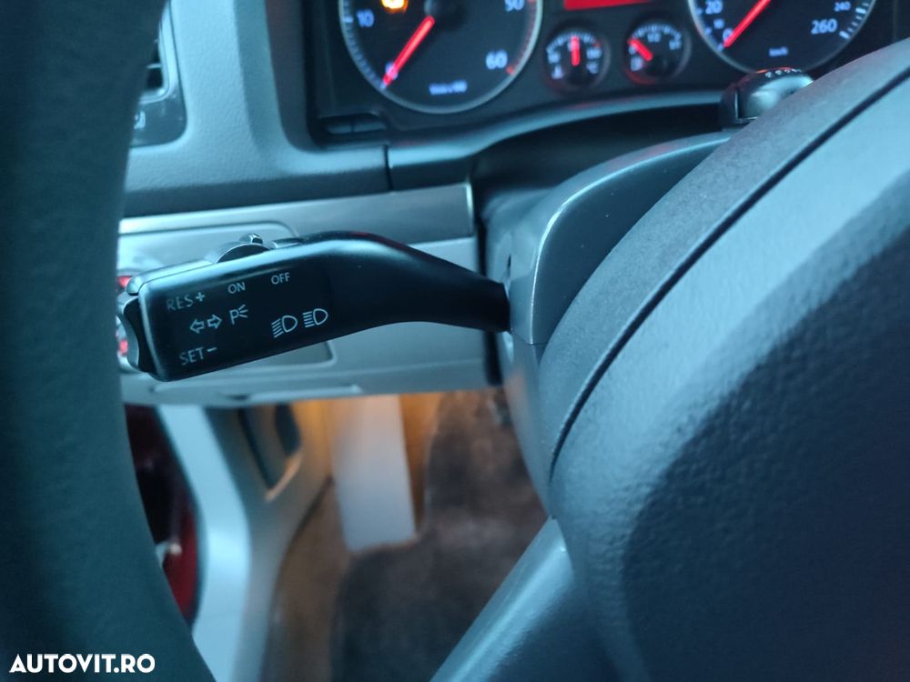 Volkswagen Golf - 12