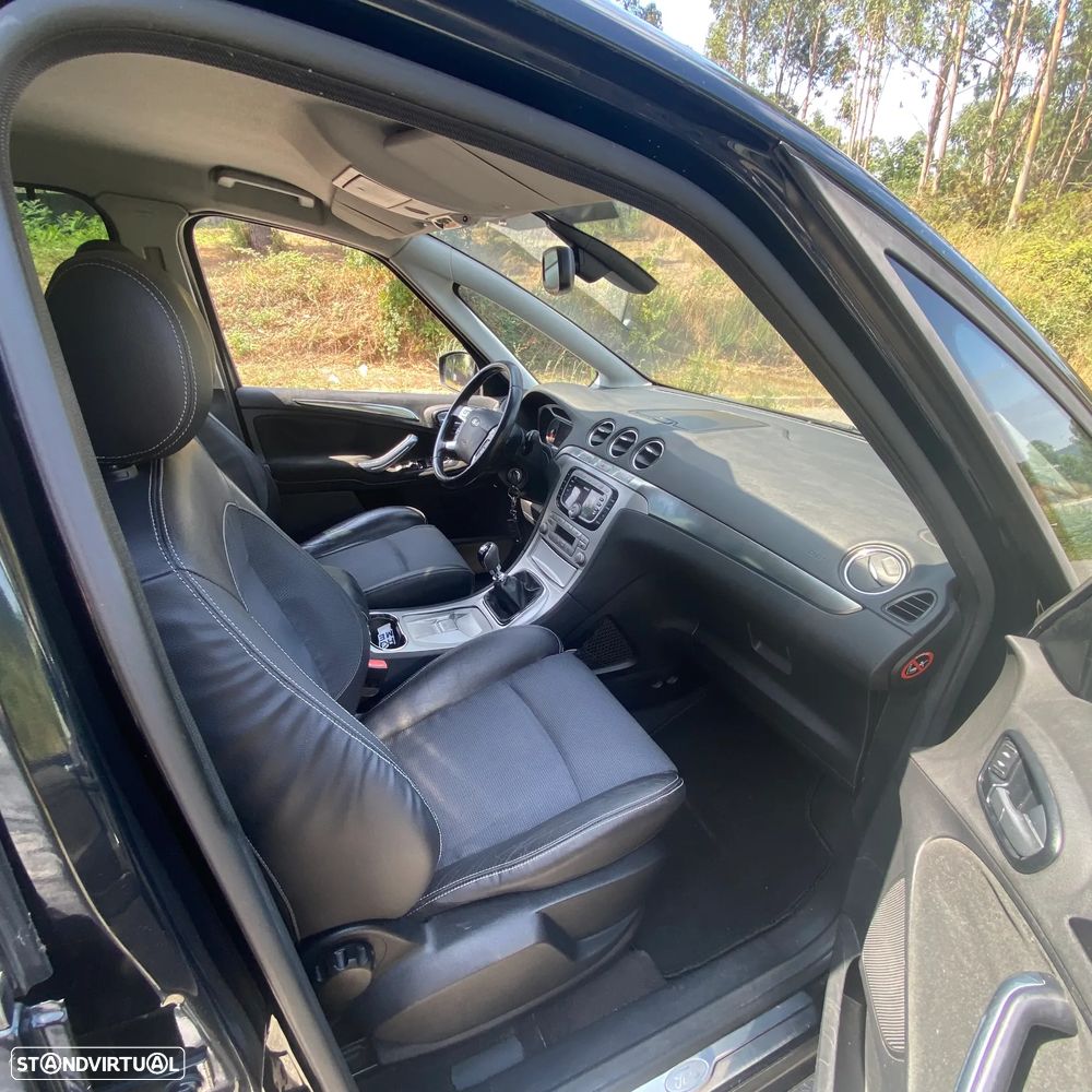 Ford S-Max 2.0 TDCi Titanium 7L - 16