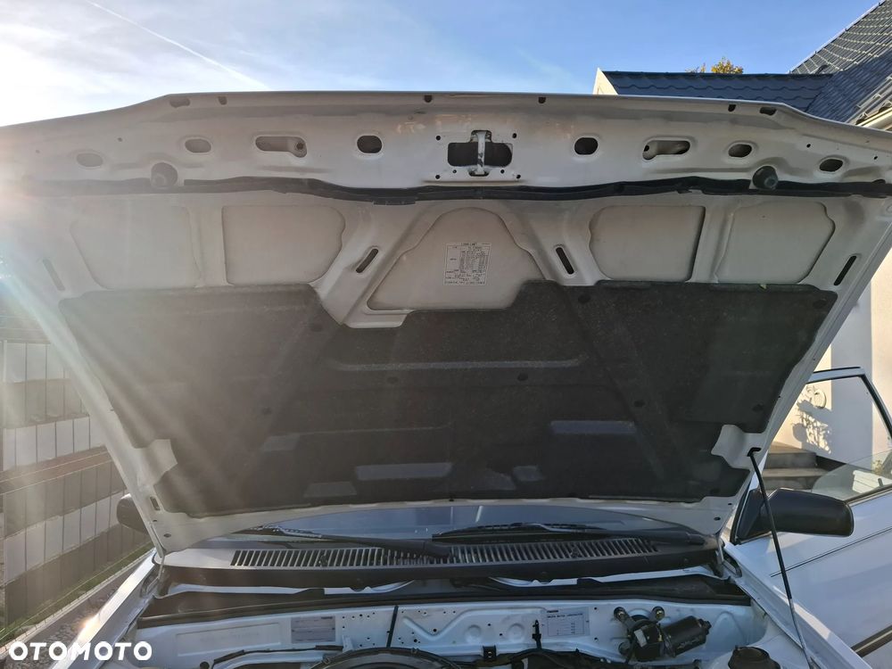 Mazda 323 - 13