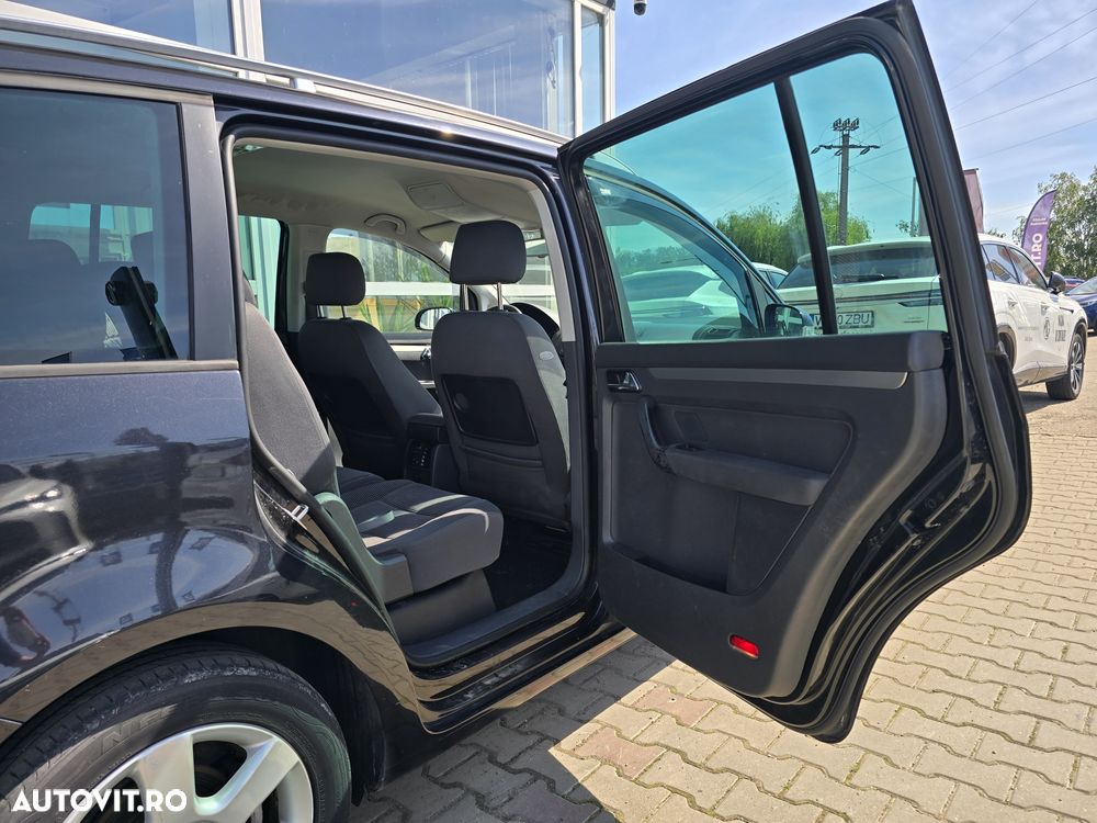 Volkswagen Touran 2.0 TDI DPF DSG Comfortline - 13