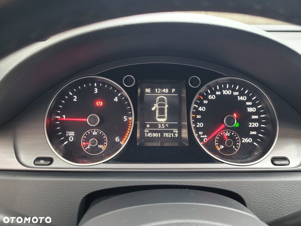 Volkswagen Passat 2.0 TDI Highline DSG - 14