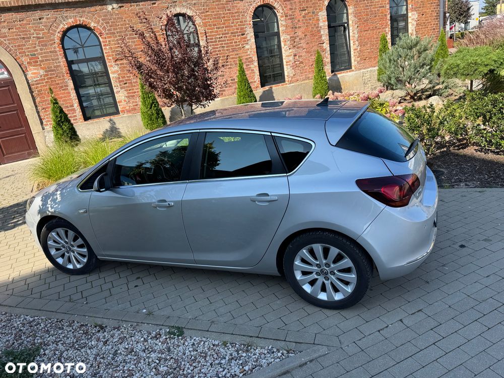 Opel Astra 1.6 CDTI Cosmo - 16