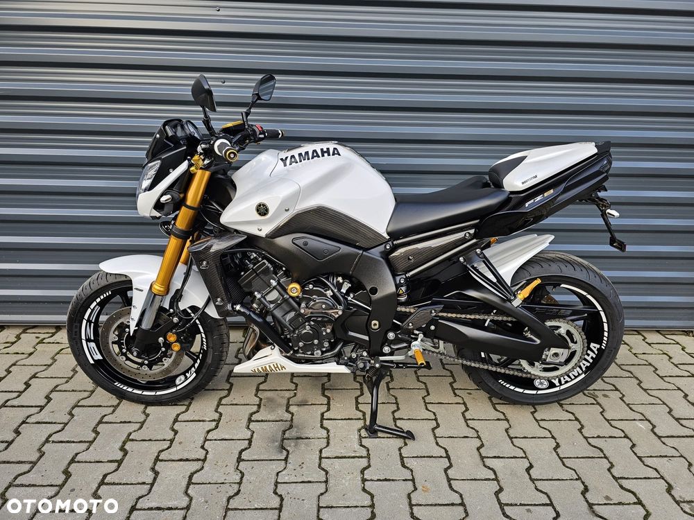 Yamaha FZ8 - 3