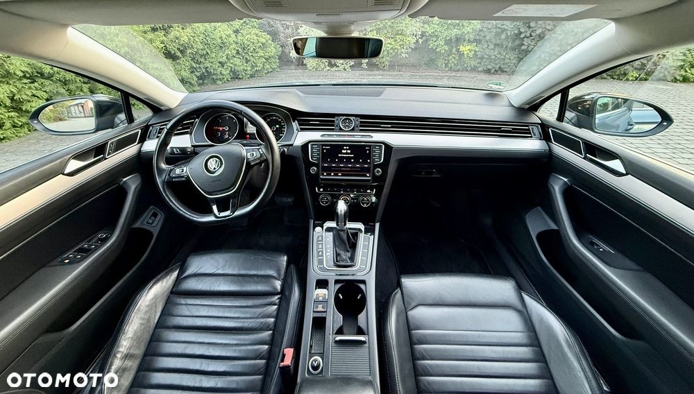 Volkswagen Passat - 8